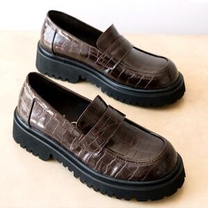 Matisse Laguna Brown Croc-Embossed Loafers